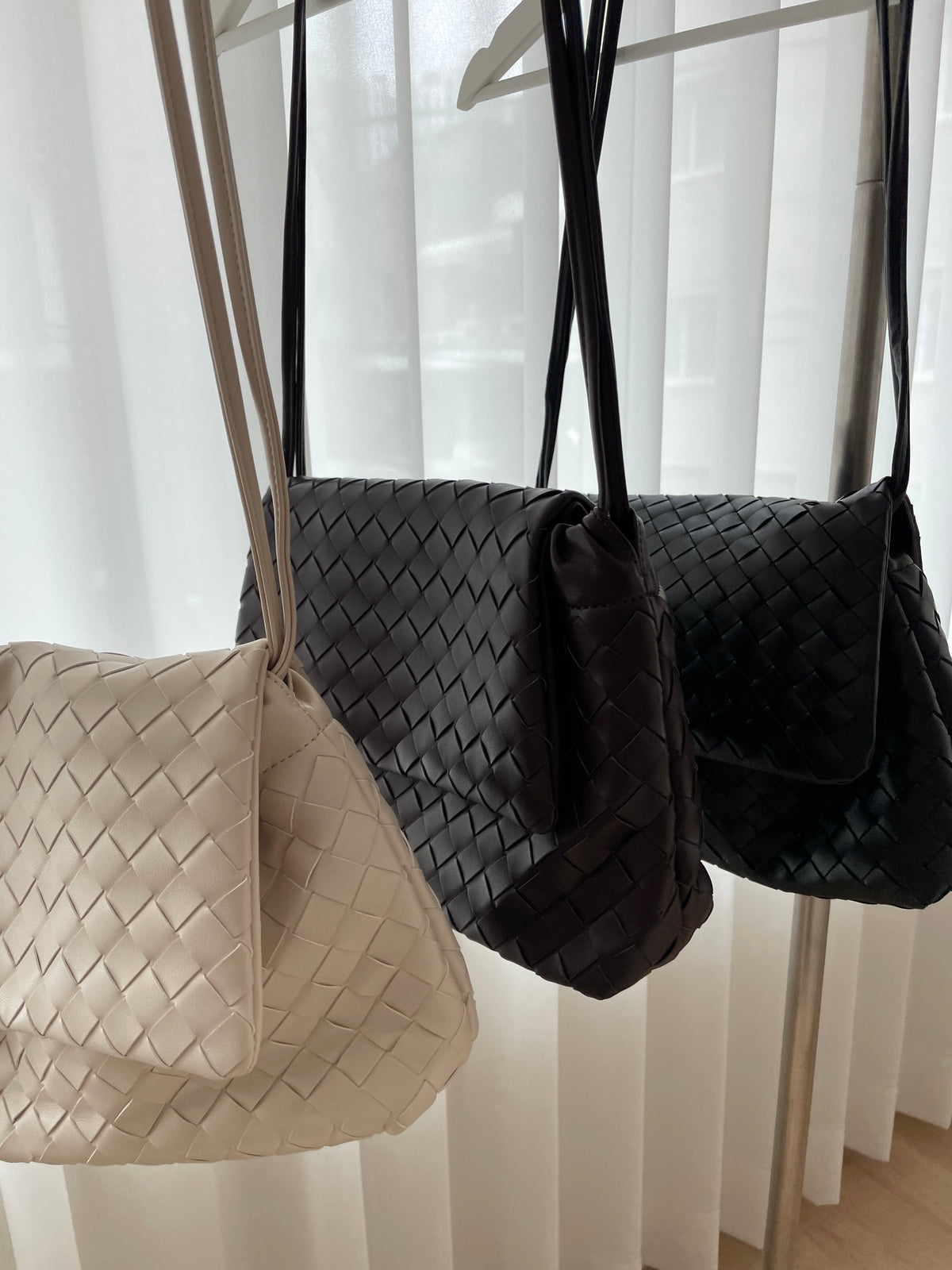 フラップ編み込み 2WAYショルダーバッグ